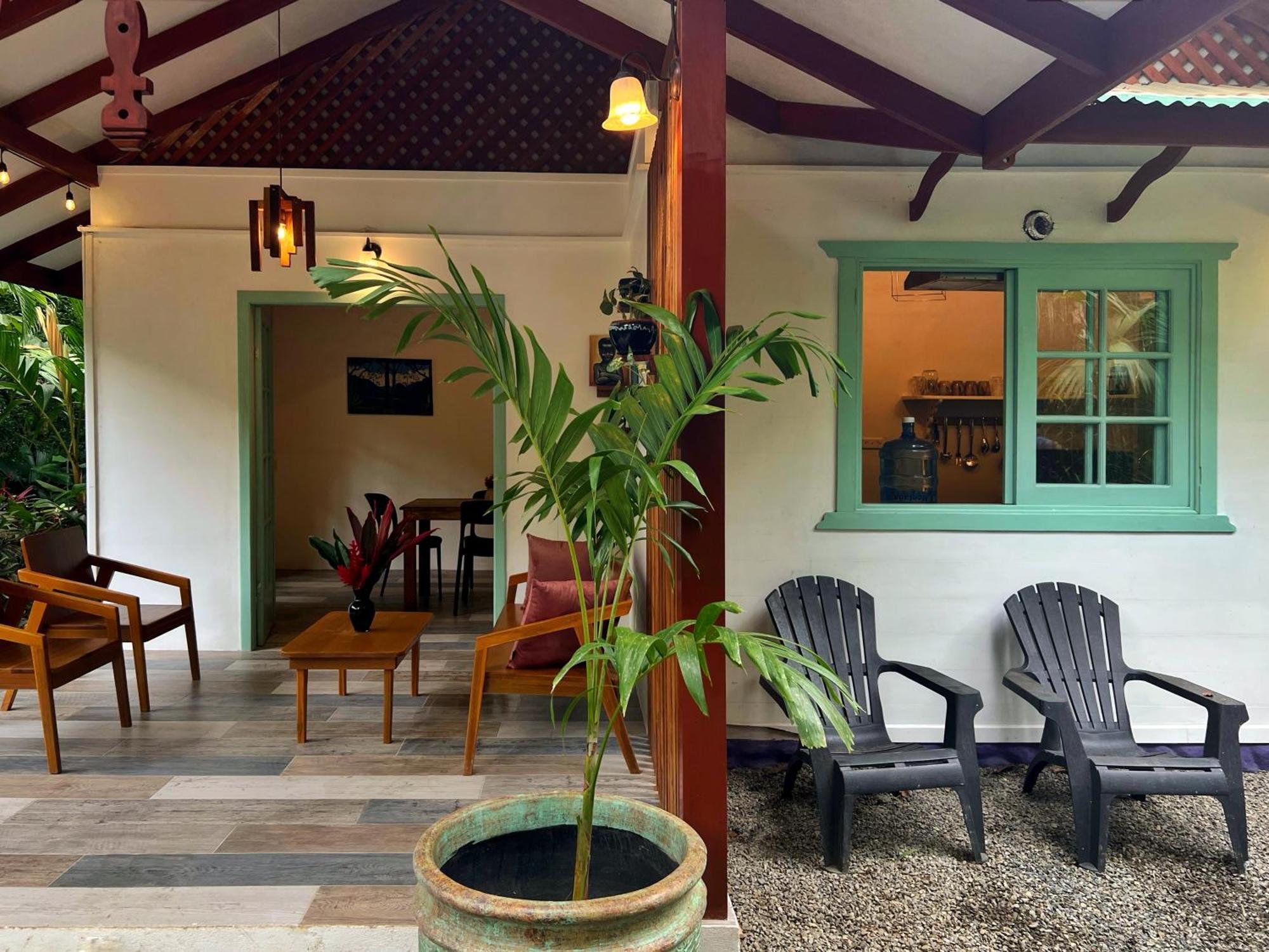 Geckoes Lodge Cocles Exterior photo