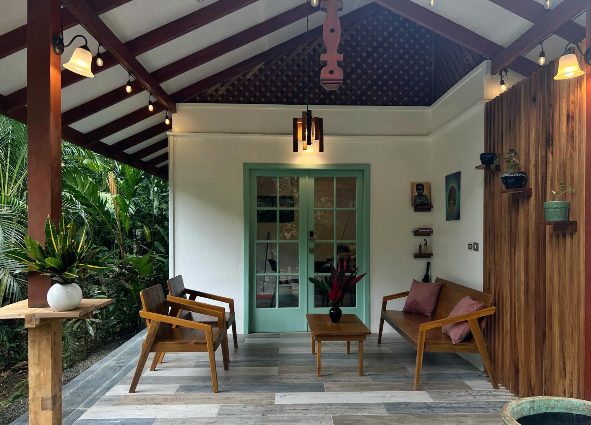 Geckoes Lodge Cocles Exterior photo